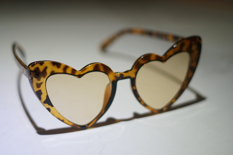 SUSTYLETV EARTH HEART SUNGLASSES